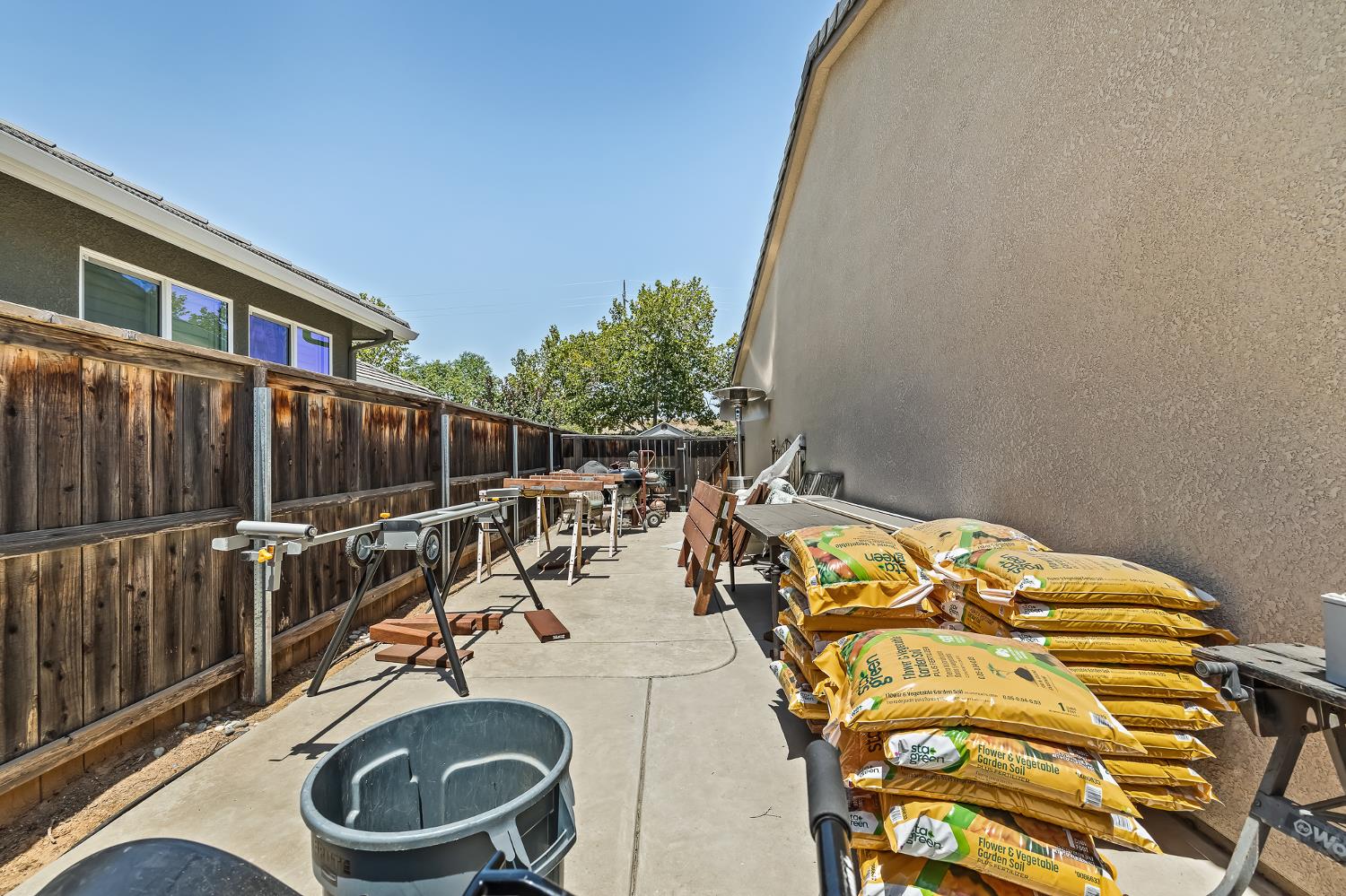 3863 Serena Ave, Clovis, CA 93619