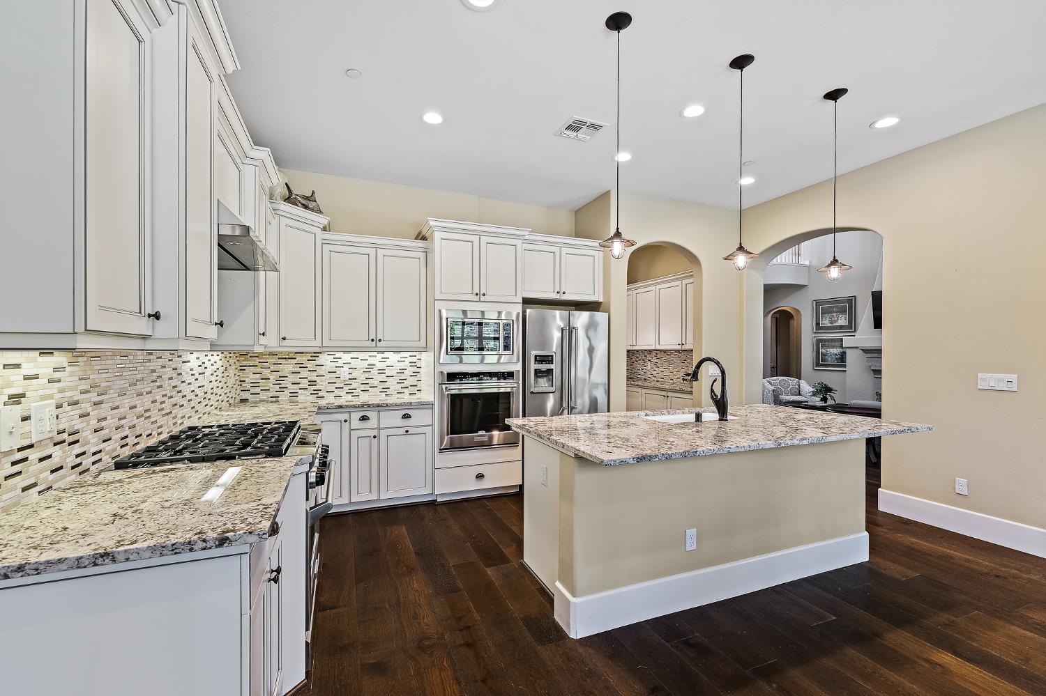 3225 Lexington, Clovis, CA 93619