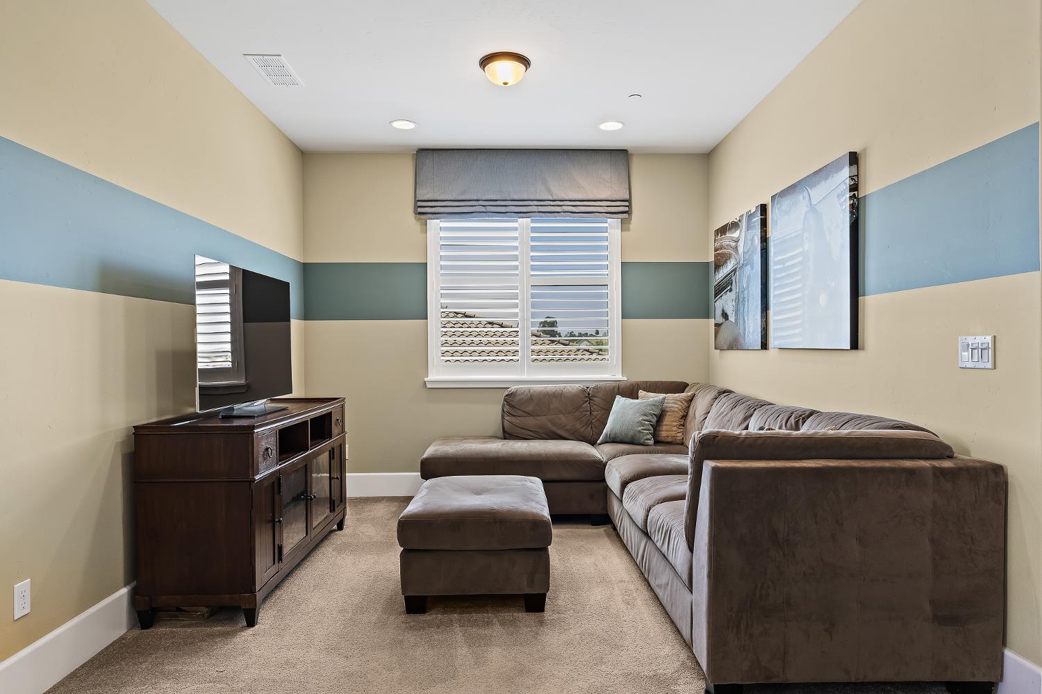 3225 Lexington, Clovis, CA 93619