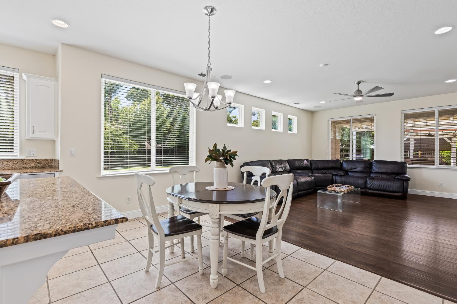 1876 N Jasmine, Clovis, CA 93619
