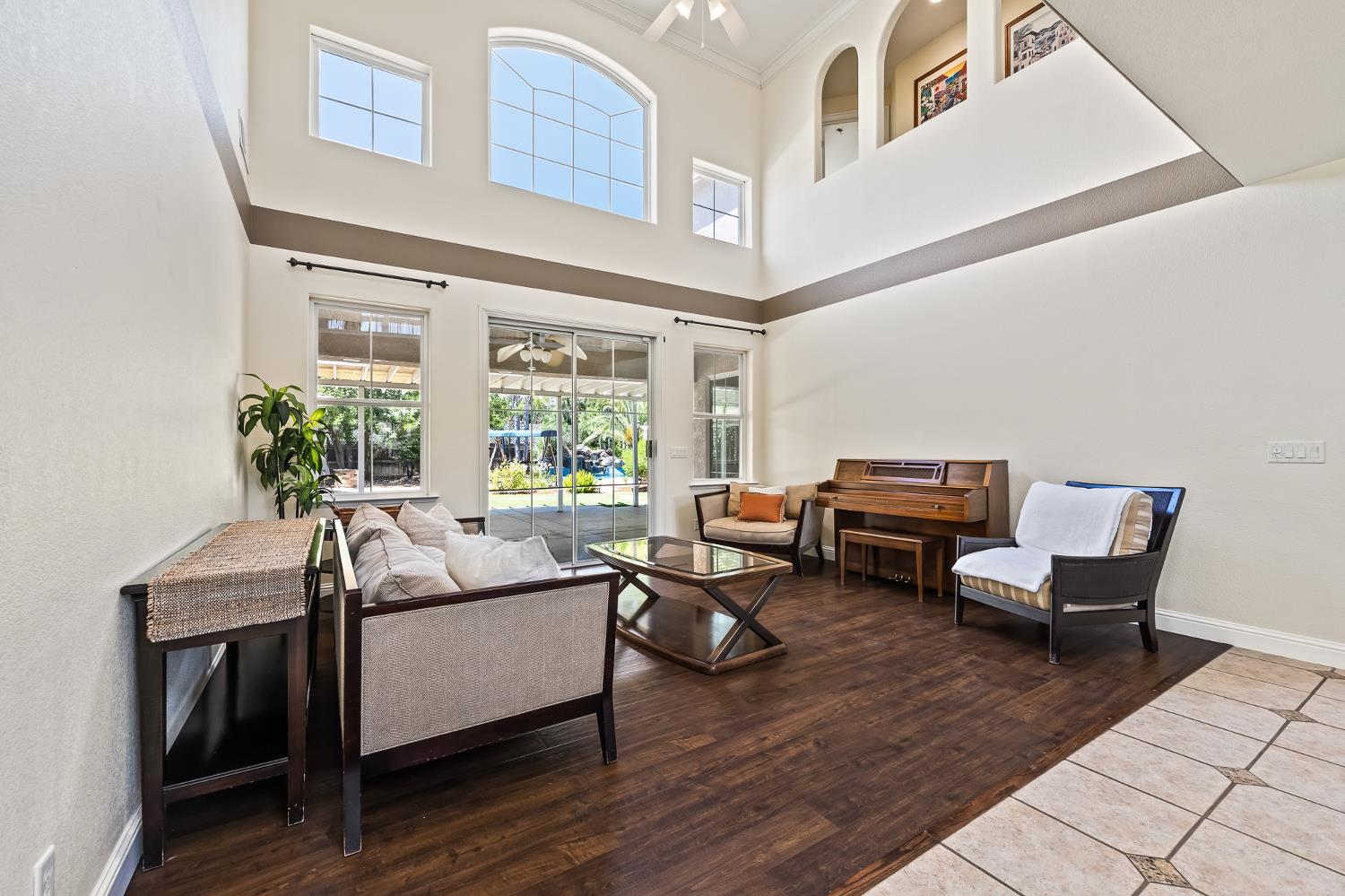 1876 N Jasmine, Clovis, CA 93619