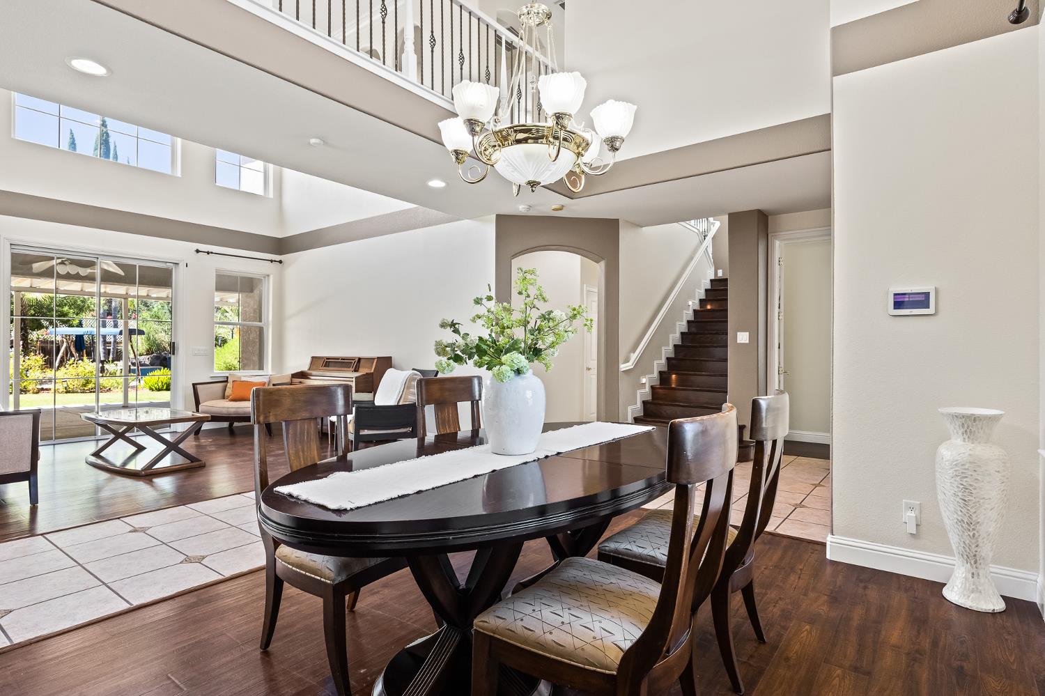 1876 N Jasmine, Clovis, CA 93619