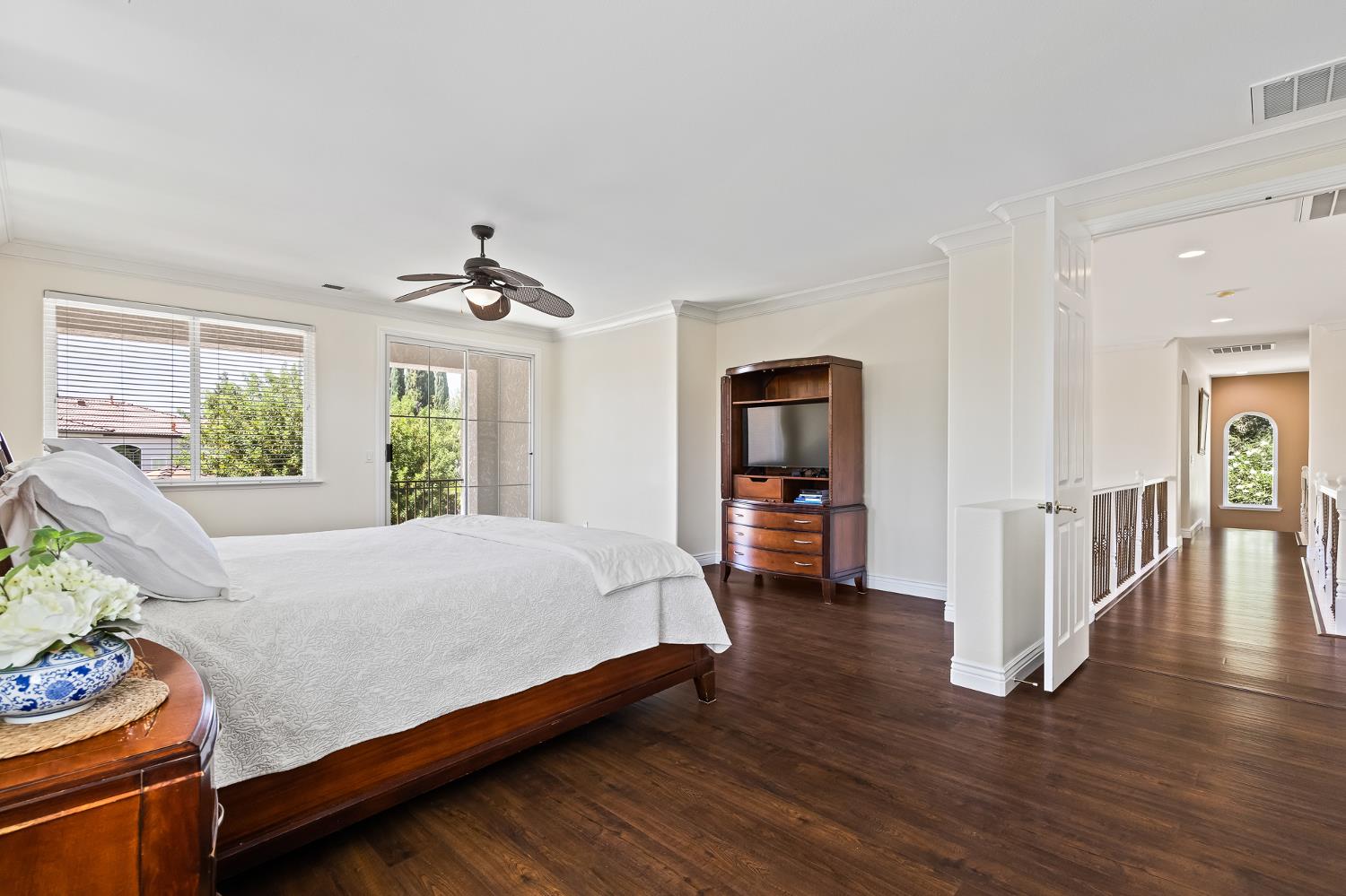 1876 N Jasmine, Clovis, CA 93619