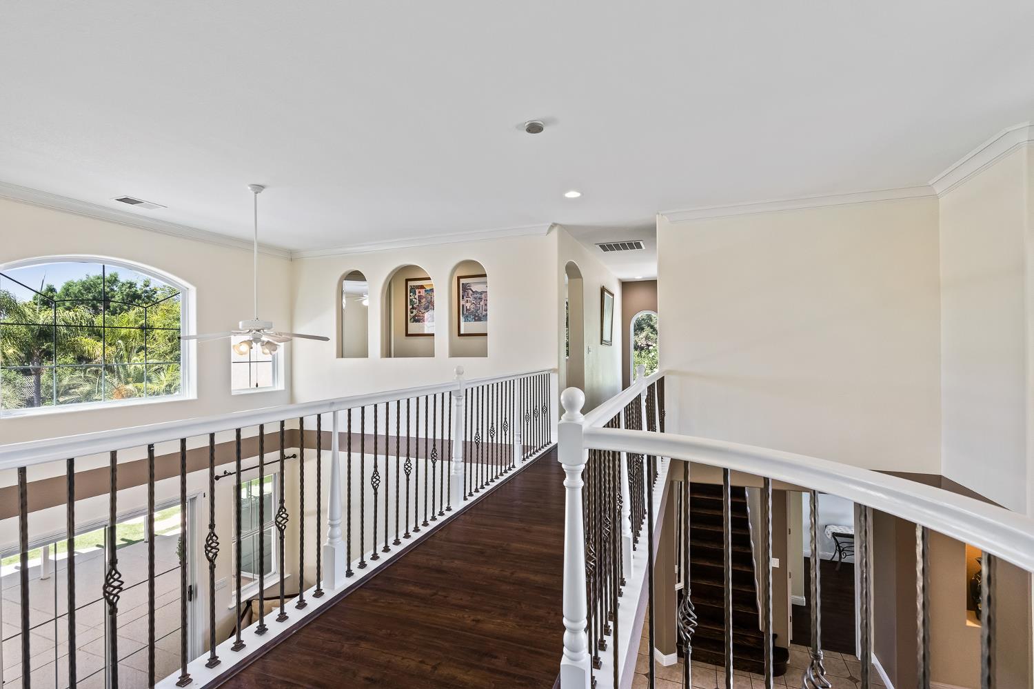 1876 N Jasmine, Clovis, CA 93619