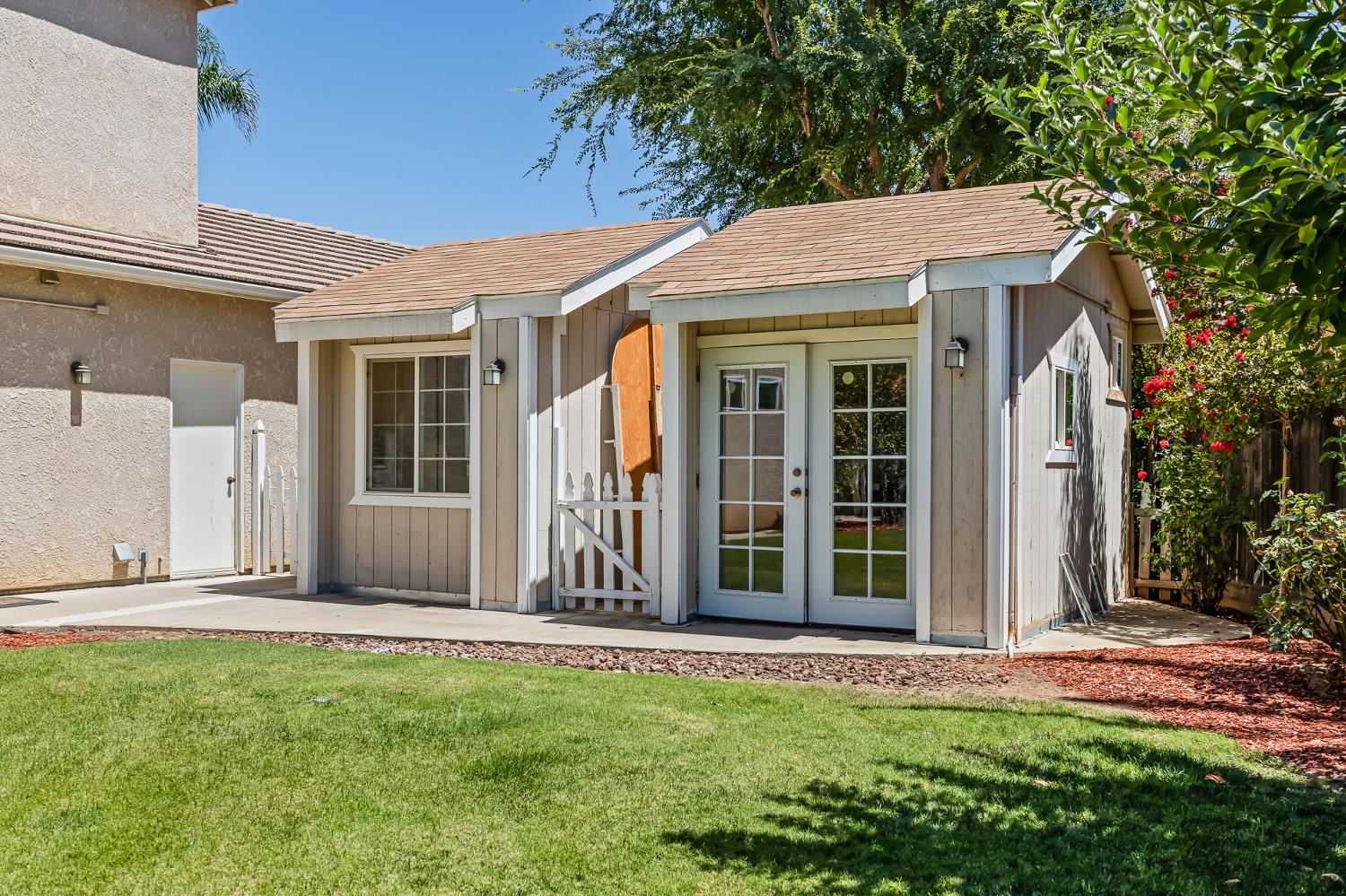1876 N Jasmine, Clovis, CA 93619