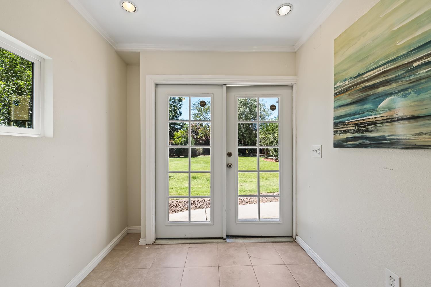 1876 N Jasmine, Clovis, CA 93619