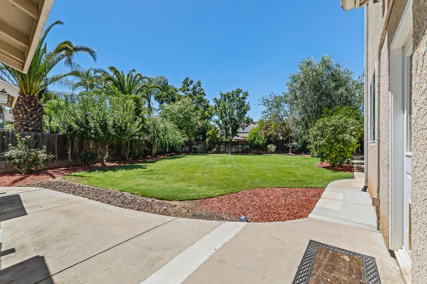 1876 N Jasmine, Clovis, CA 93619
