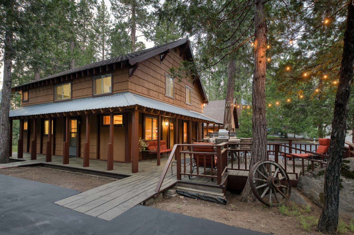 41800 Dogwood Rd, Shaver Lake, CA 93664