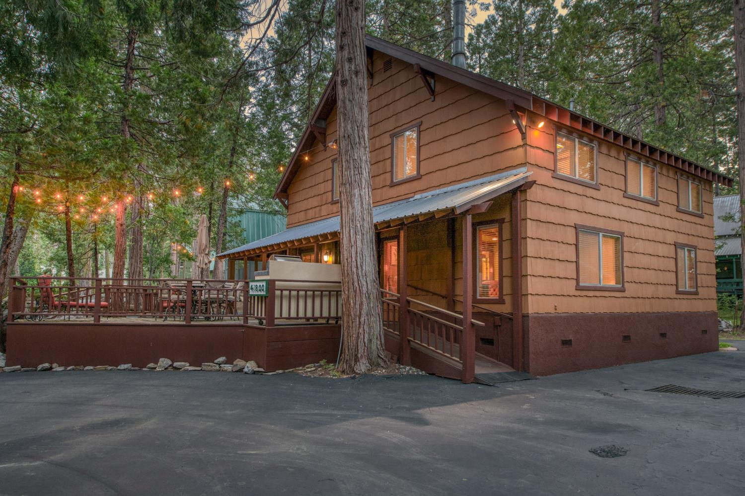41800 Dogwood Rd, Shaver Lake, CA 93664