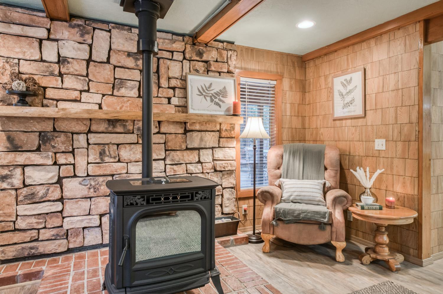 41800 Dogwood Rd, Shaver Lake, CA 93664