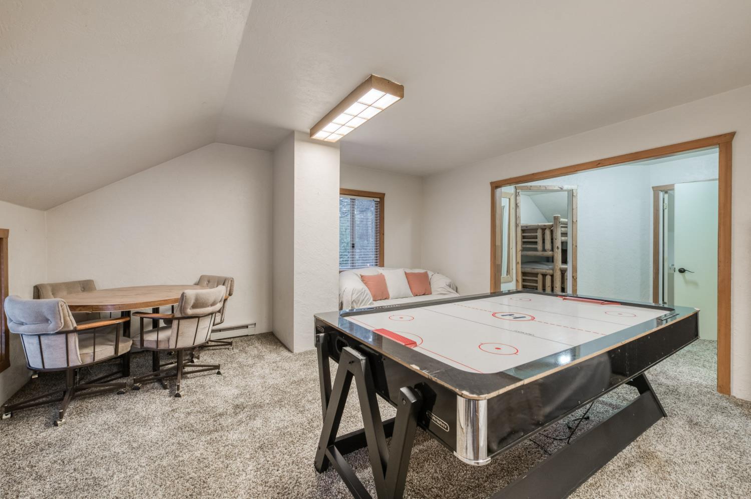 41800 Dogwood Rd, Shaver Lake, CA 93664