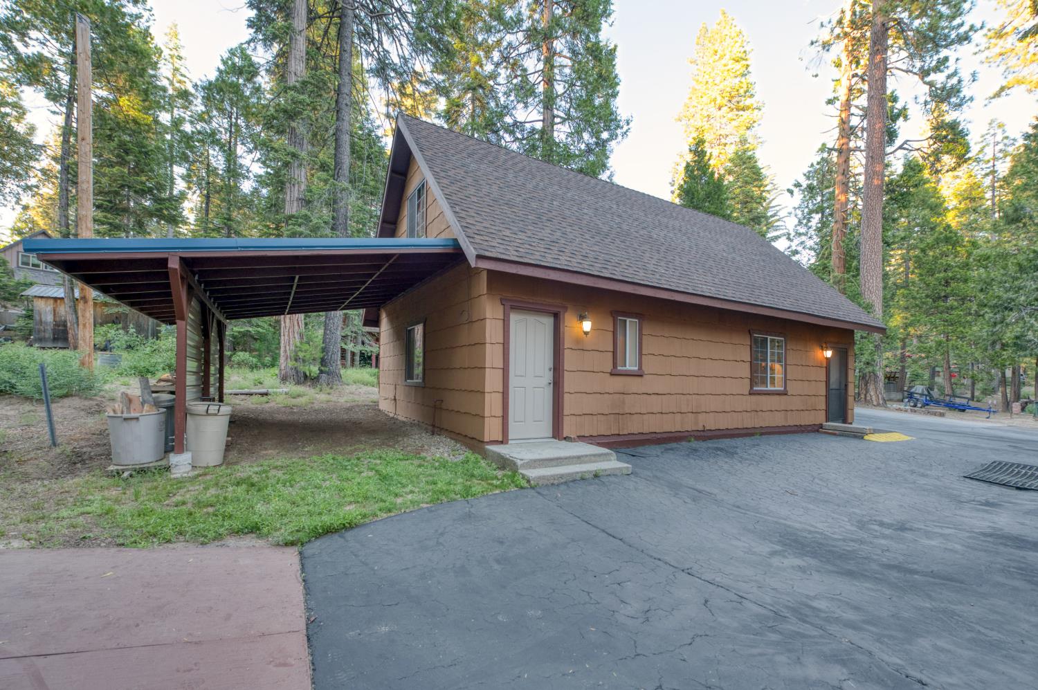 41800 Dogwood Rd, Shaver Lake, CA 93664