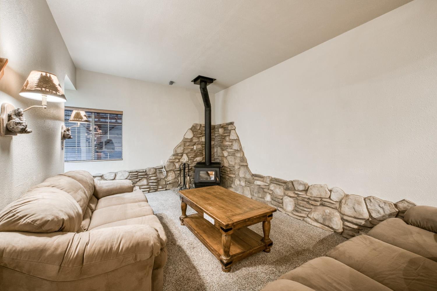 41800 Dogwood Rd, Shaver Lake, CA 93664
