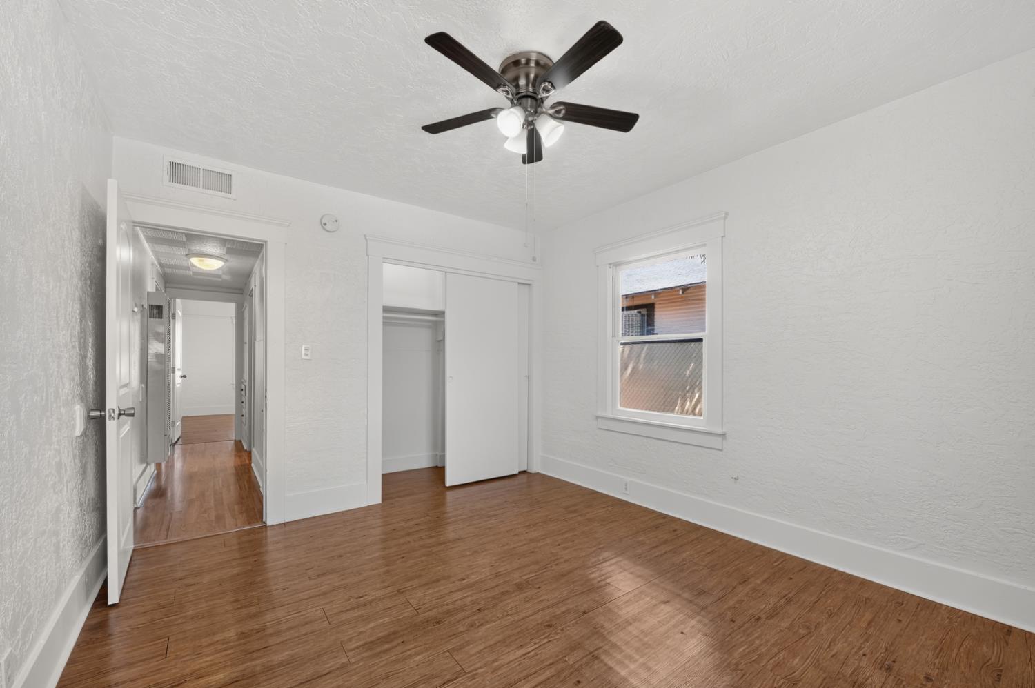 610 P St, Sanger, CA 93657