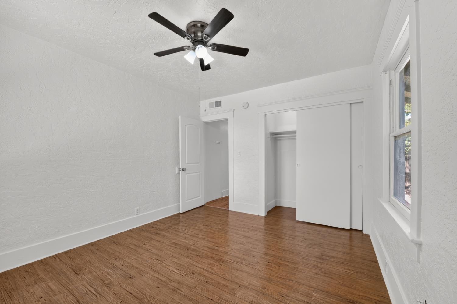 610 P St, Sanger, CA 93657
