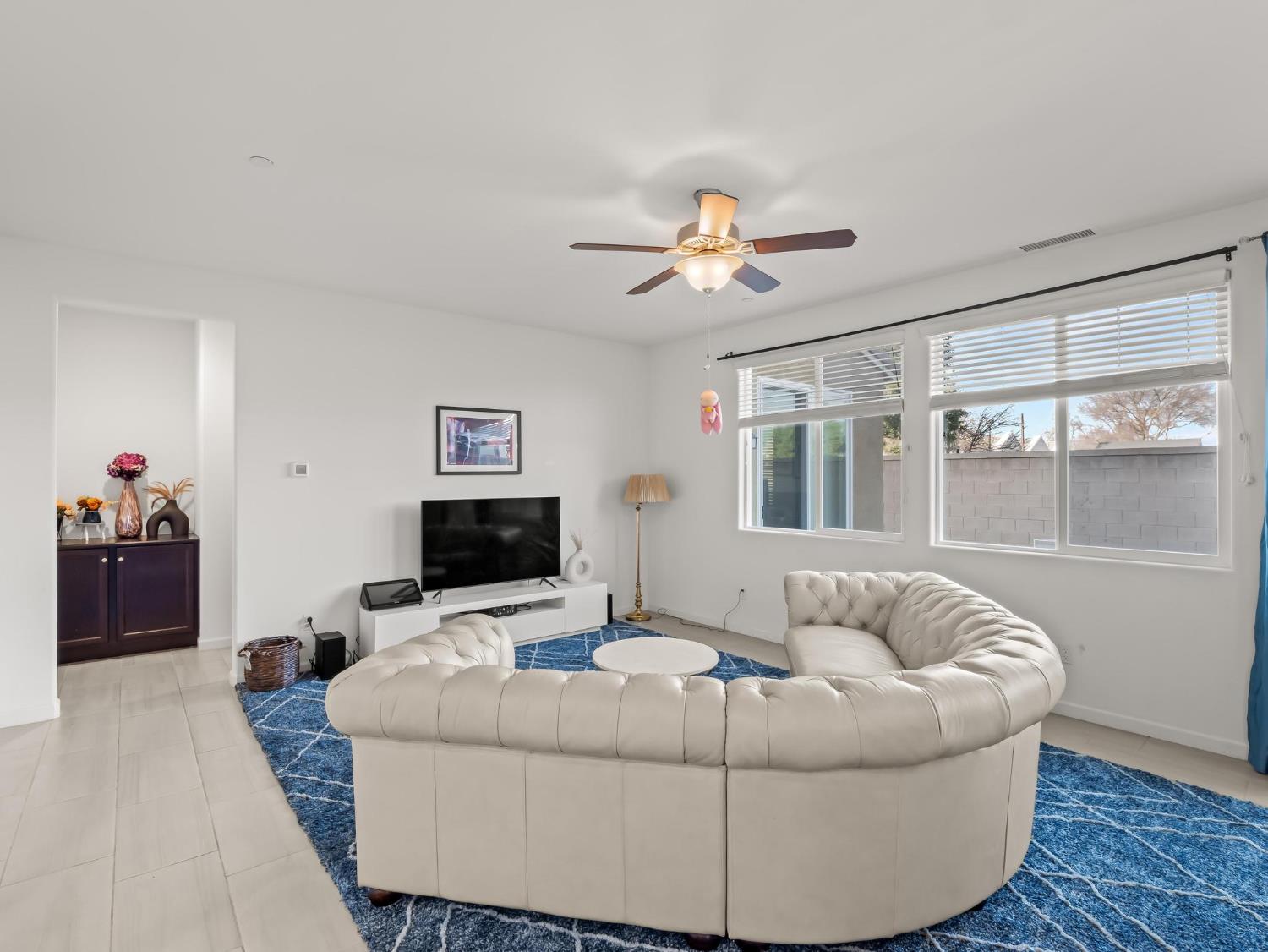 3047 Austin Ln, Clovis, CA 93619