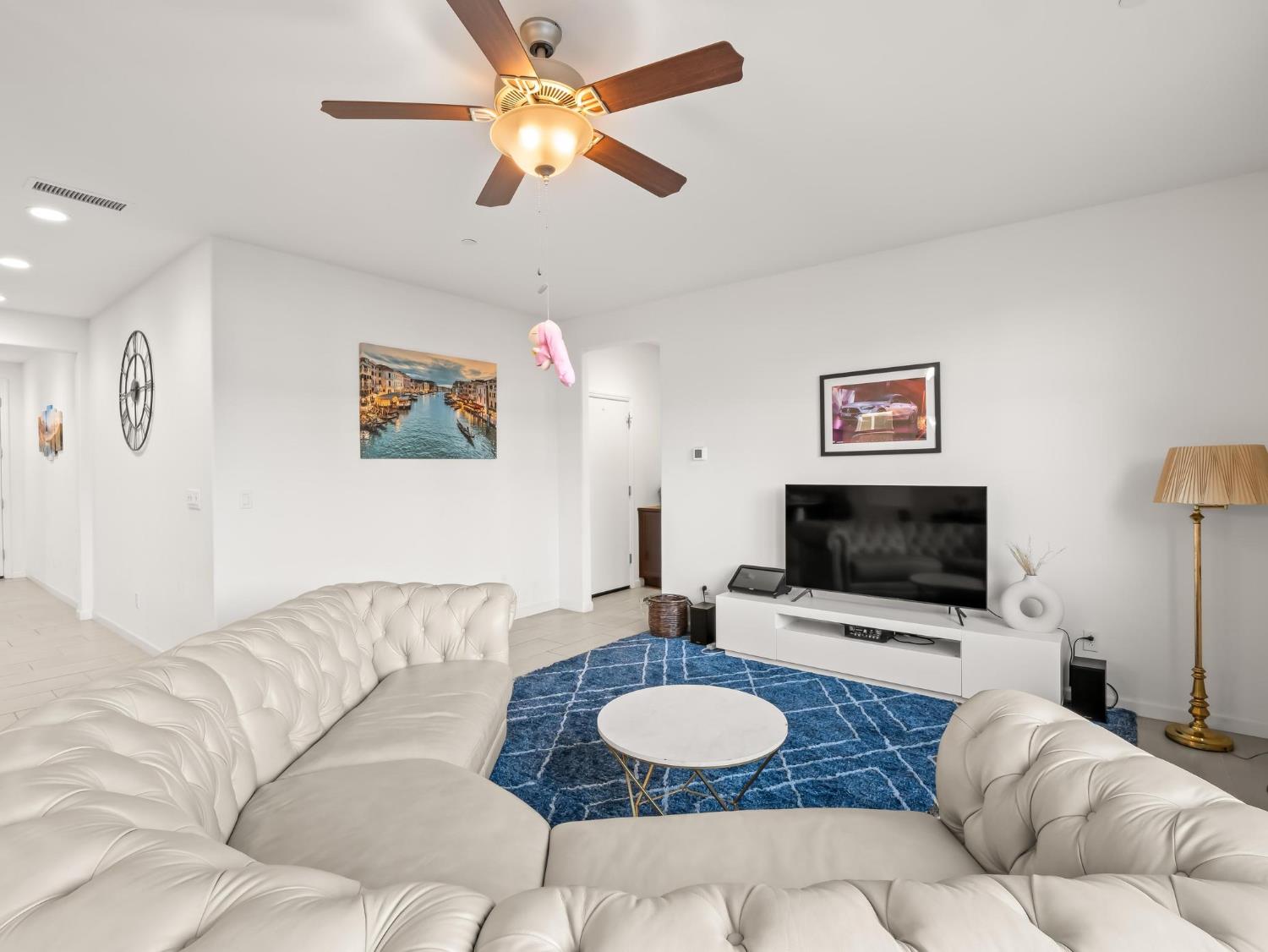 3047 Austin Ln, Clovis, CA 93619