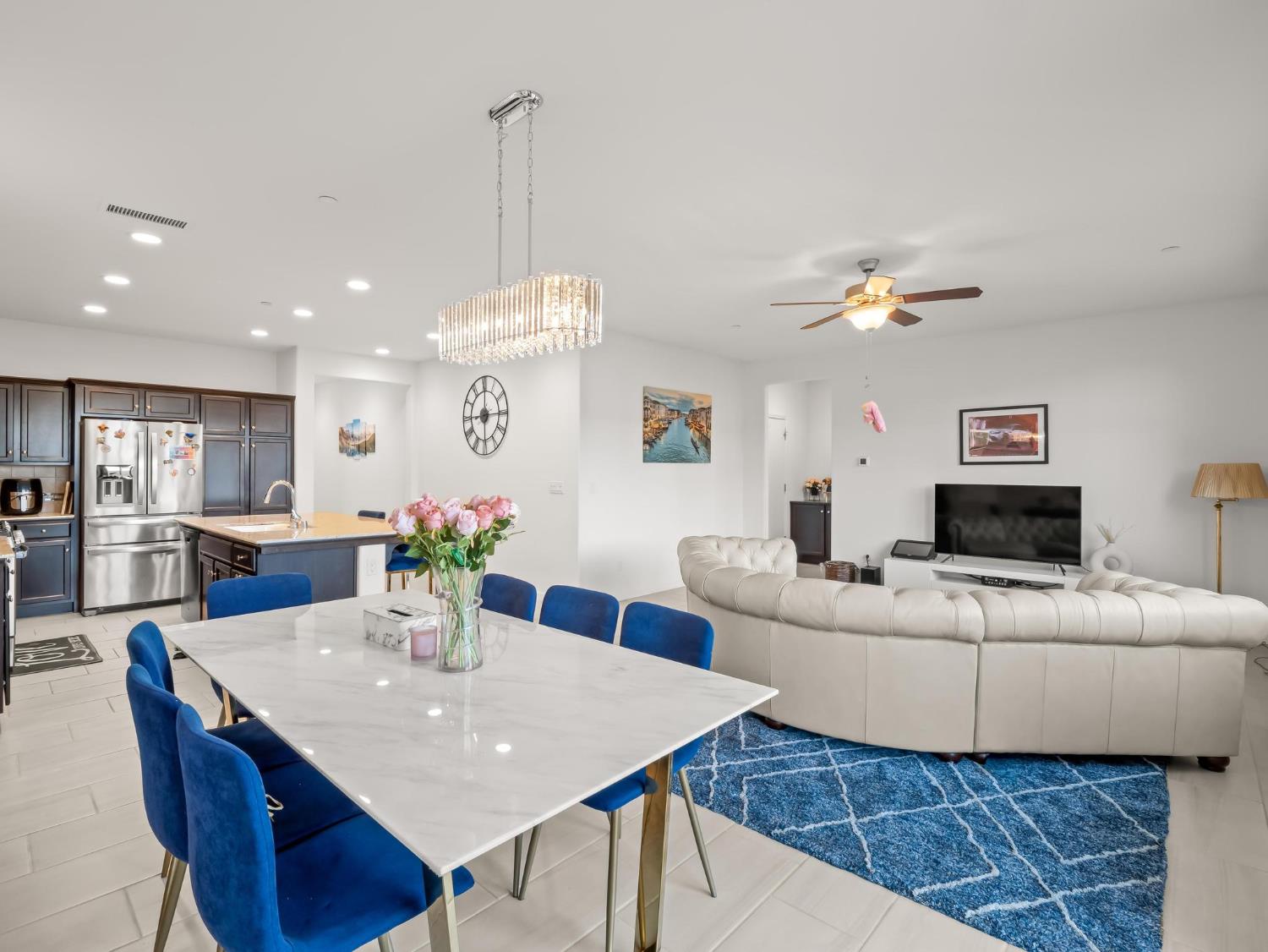3047 Austin Ln, Clovis, CA 93619
