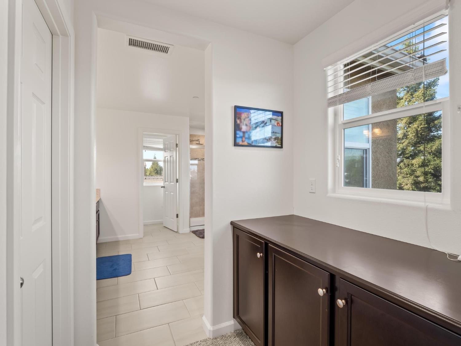3047 Austin Ln, Clovis, CA 93619