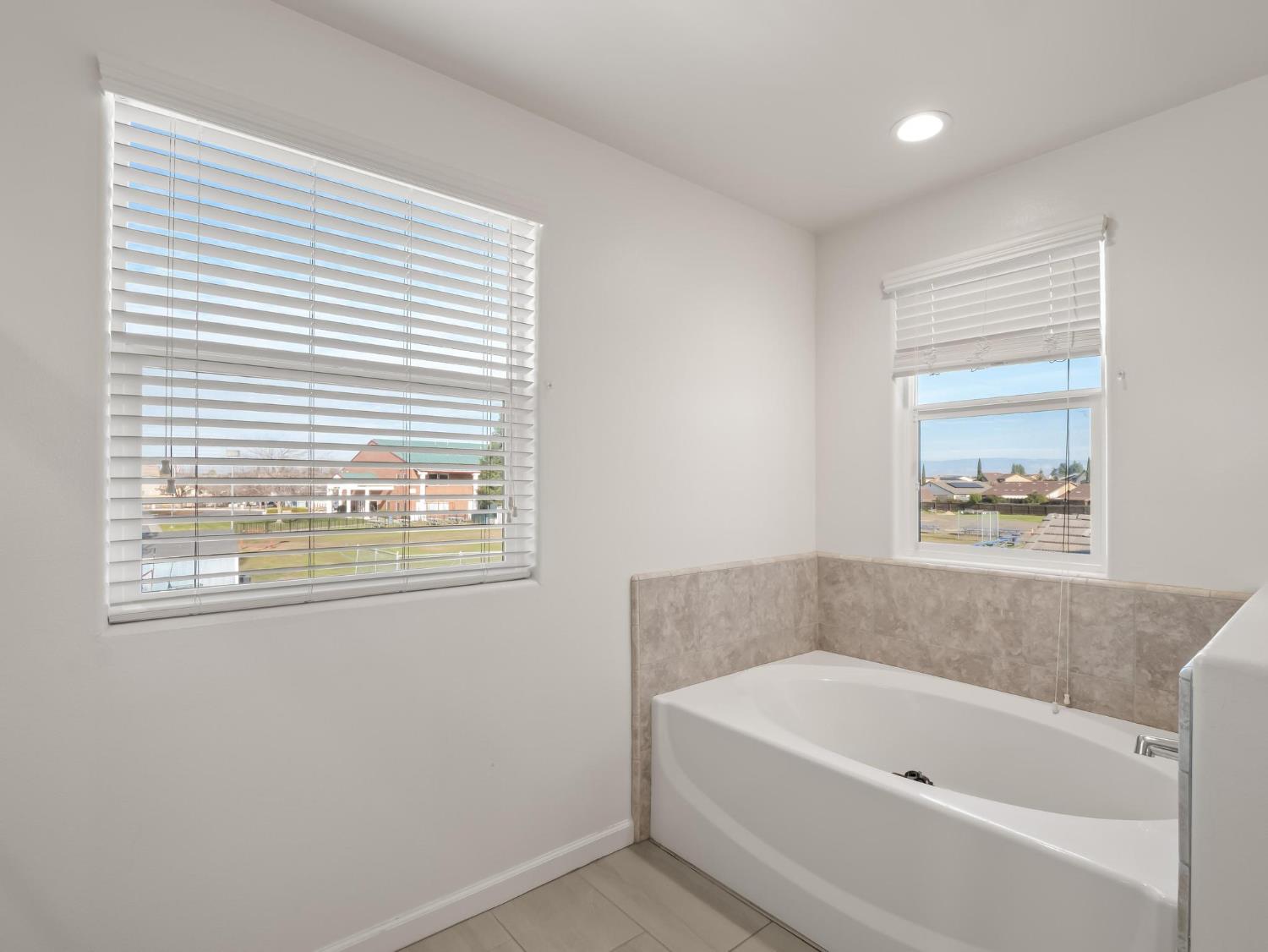 3047 Austin Ln, Clovis, CA 93619