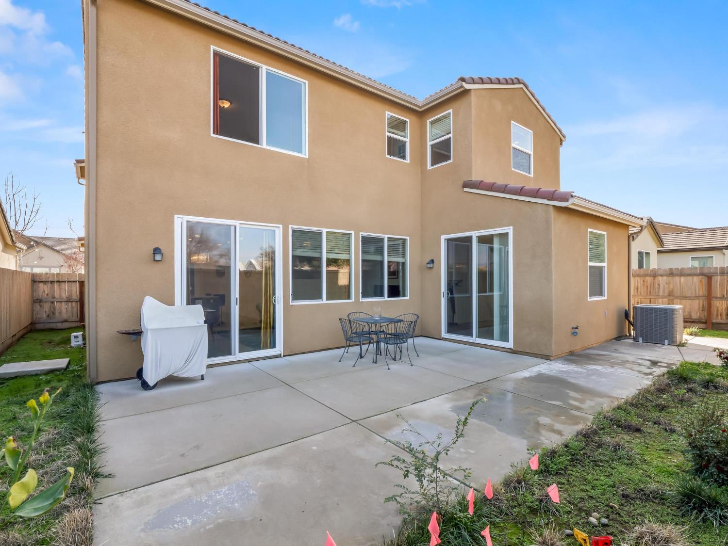 3047 Austin Ln, Clovis, CA 93619