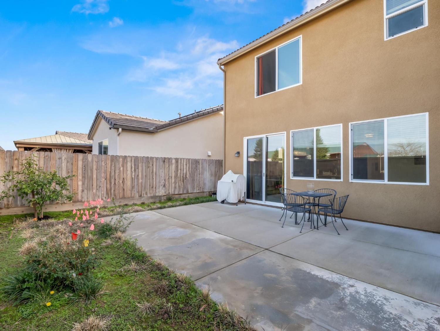 3047 Austin Ln, Clovis, CA 93619