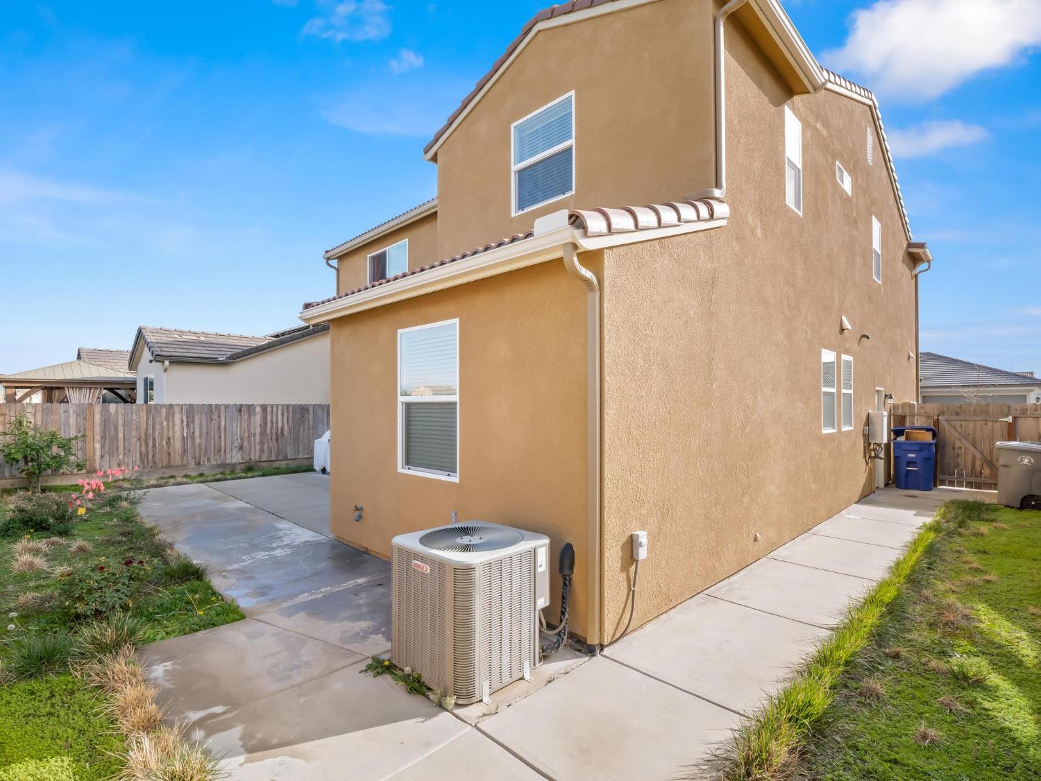 3047 Austin Ln, Clovis, CA 93619