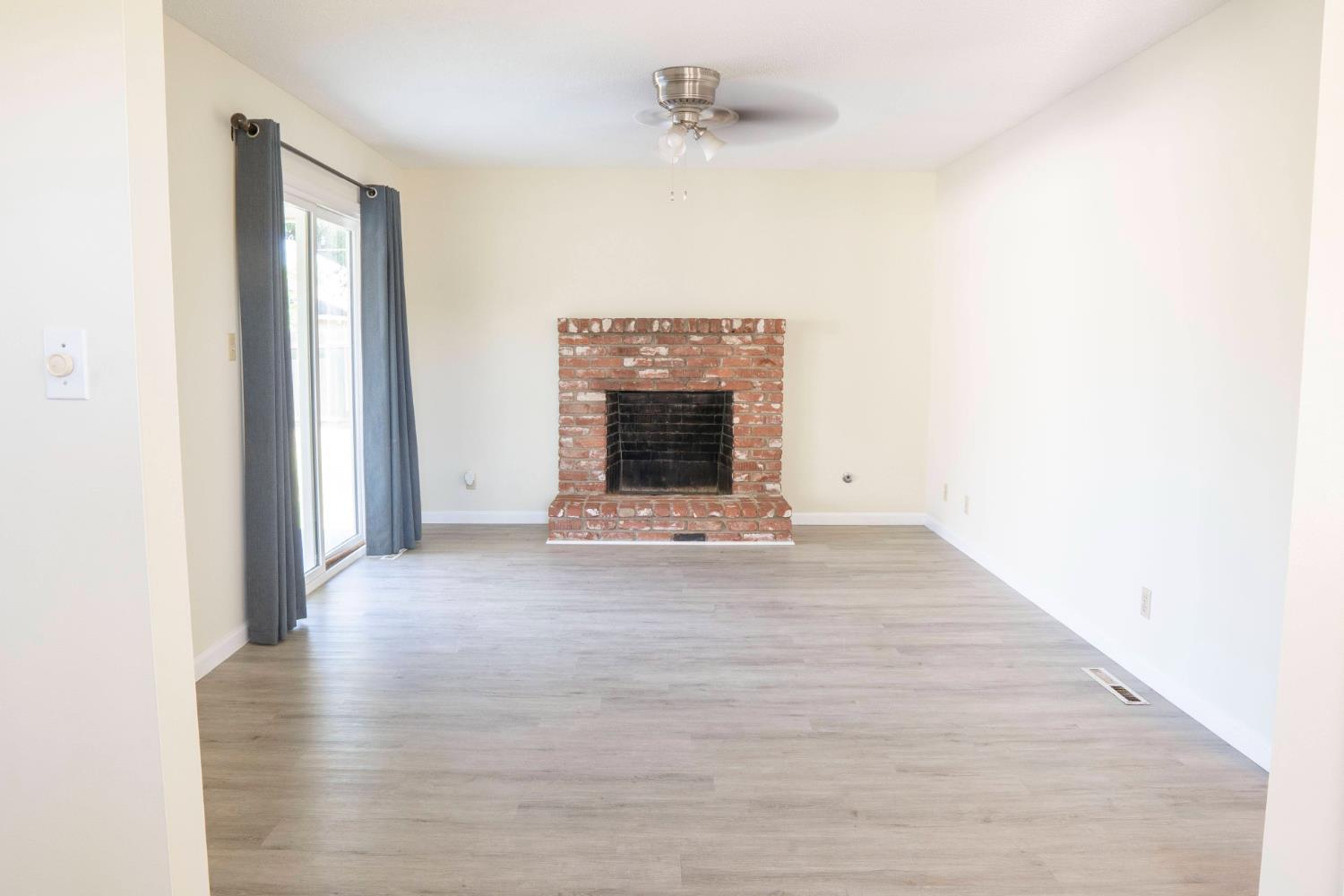 663 E Sample Ave, Fresno, CA 93710