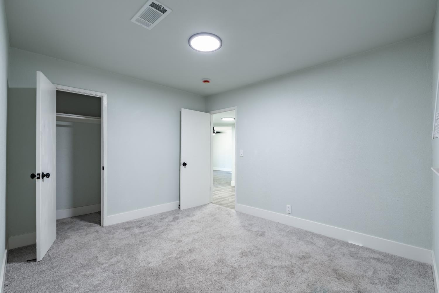 2452 S Holloway Ave, Fresno, CA 93725