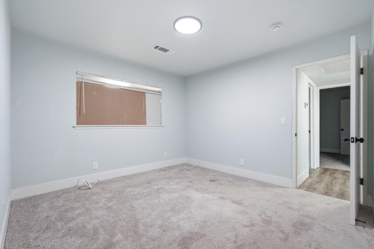 2452 S Holloway Ave, Fresno, CA 93725