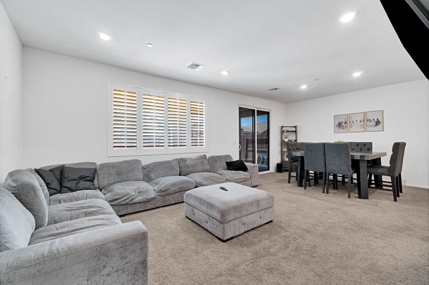 3586 White Sands Dr, Madera, CA 93637