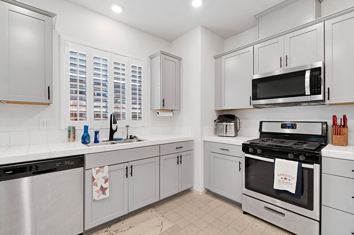 3586 White Sands Dr, Madera, CA 93637