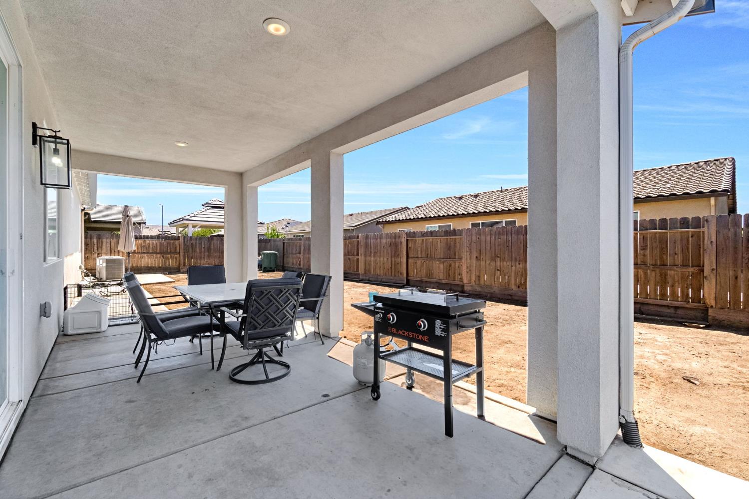 3586 White Sands Dr, Madera, CA 93637