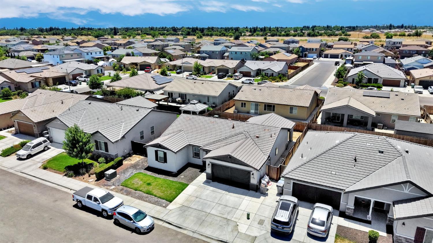 3586 White Sands Dr, Madera, CA 93637