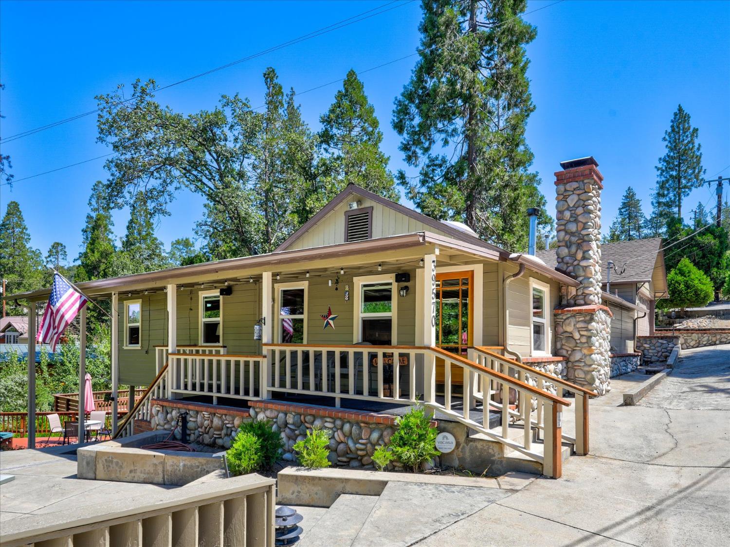 39570 Saunders, Bass Lake, CA 93604