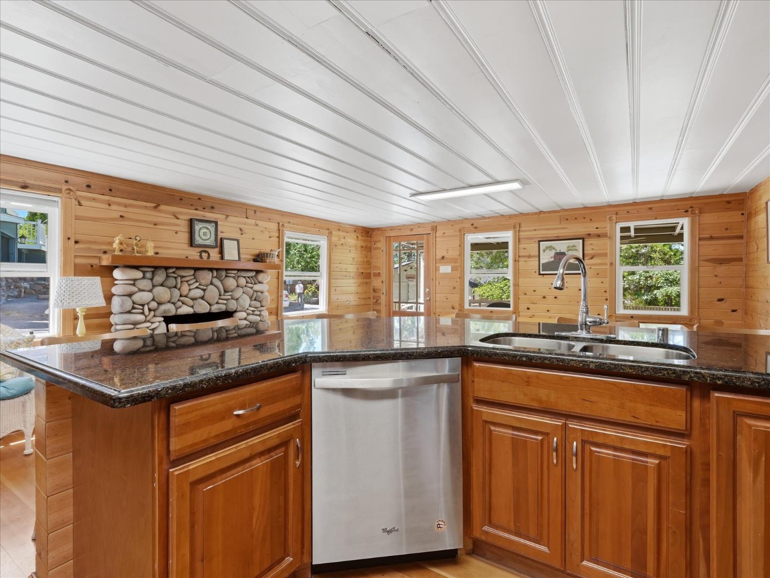39570 Saunders, Bass Lake, CA 93604
