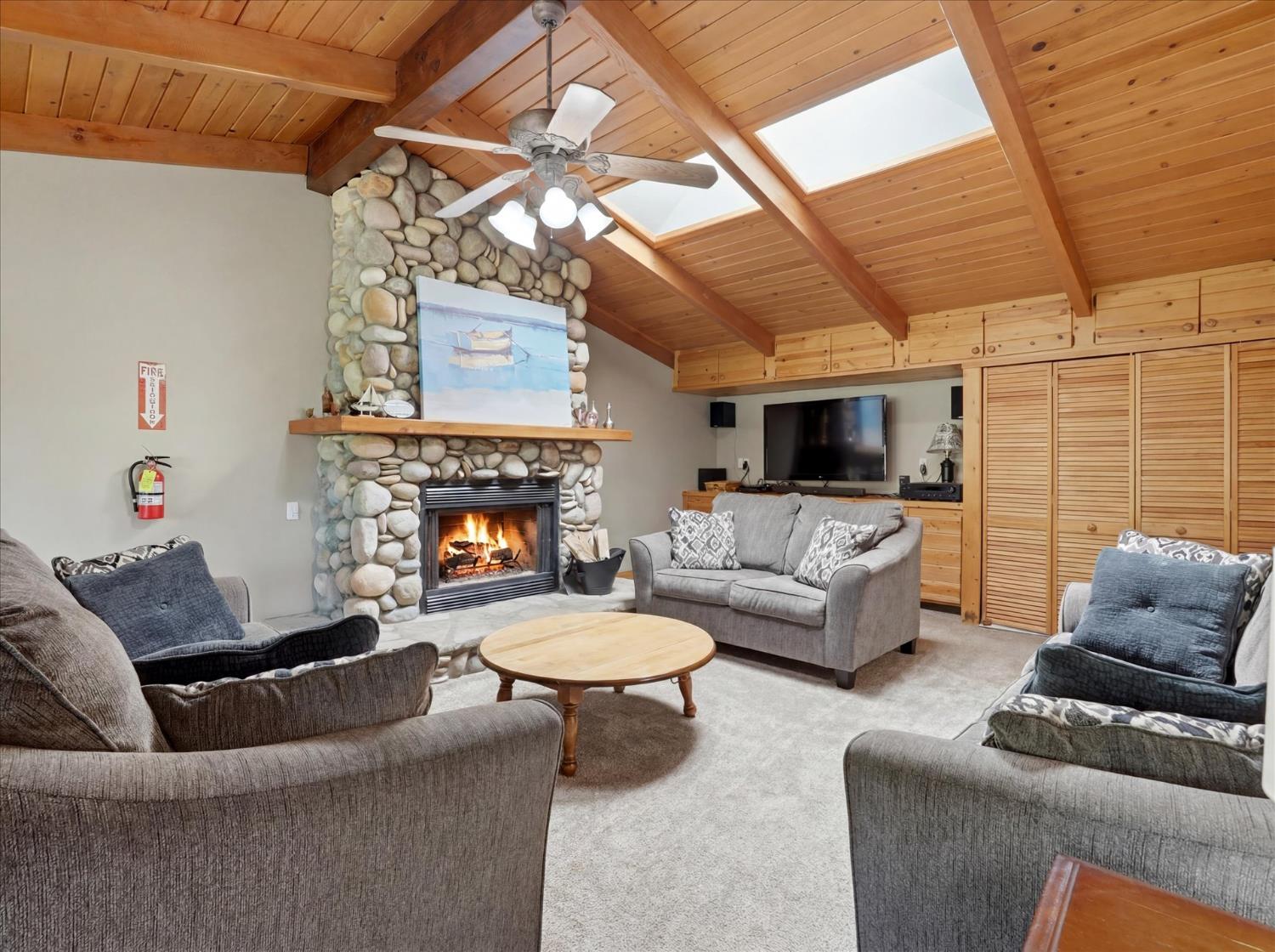 39570 Saunders, Bass Lake, CA 93604