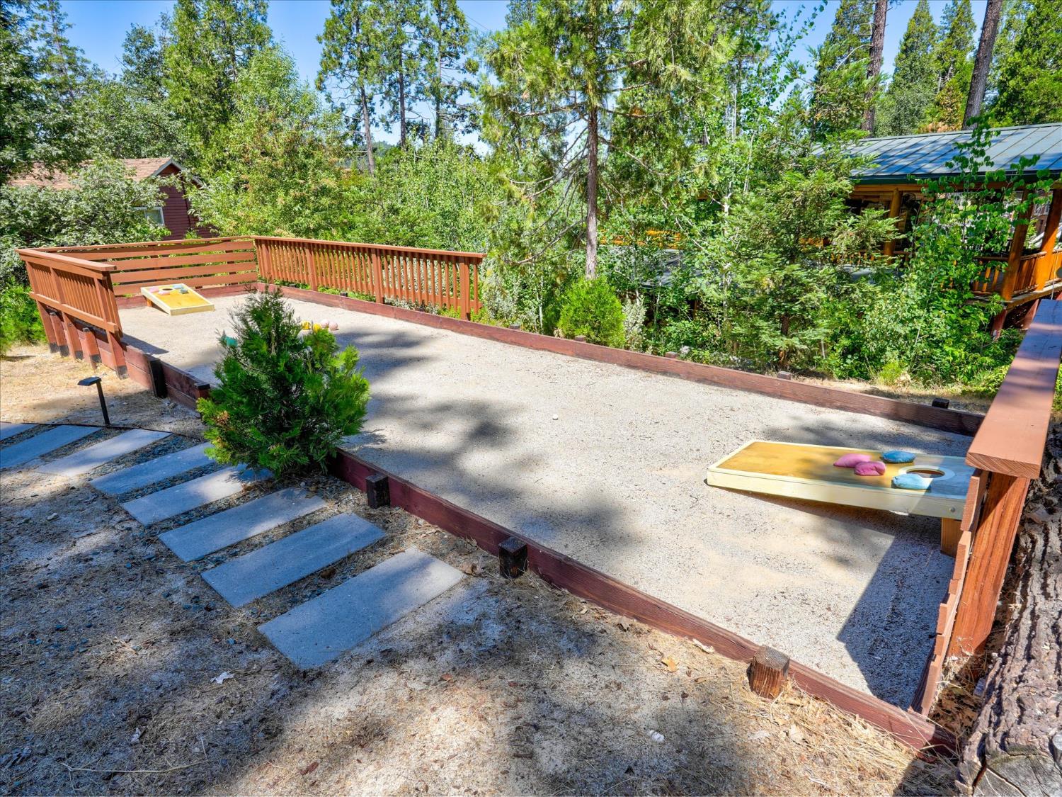 39570 Saunders, Bass Lake, CA 93604