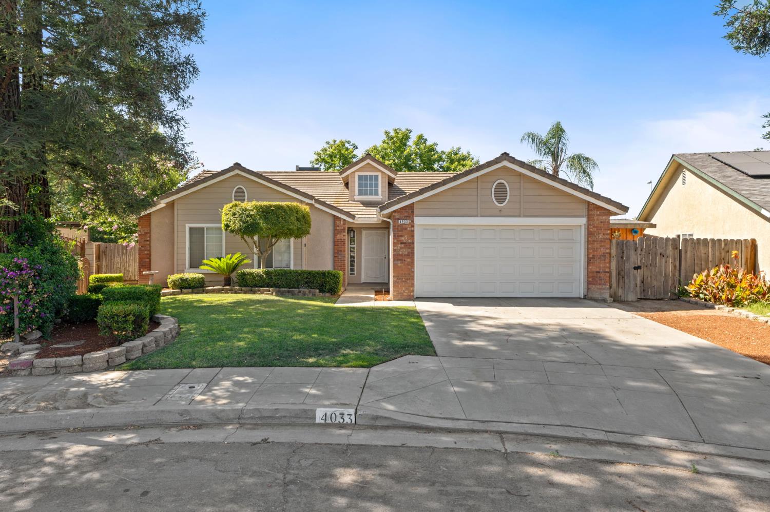 4033 W Providence Ave, Fresno, CA 93722