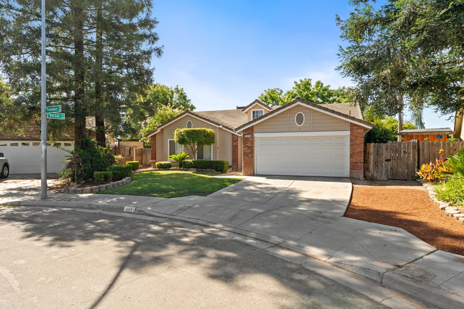 4033 W Providence Ave, Fresno, CA 93722
