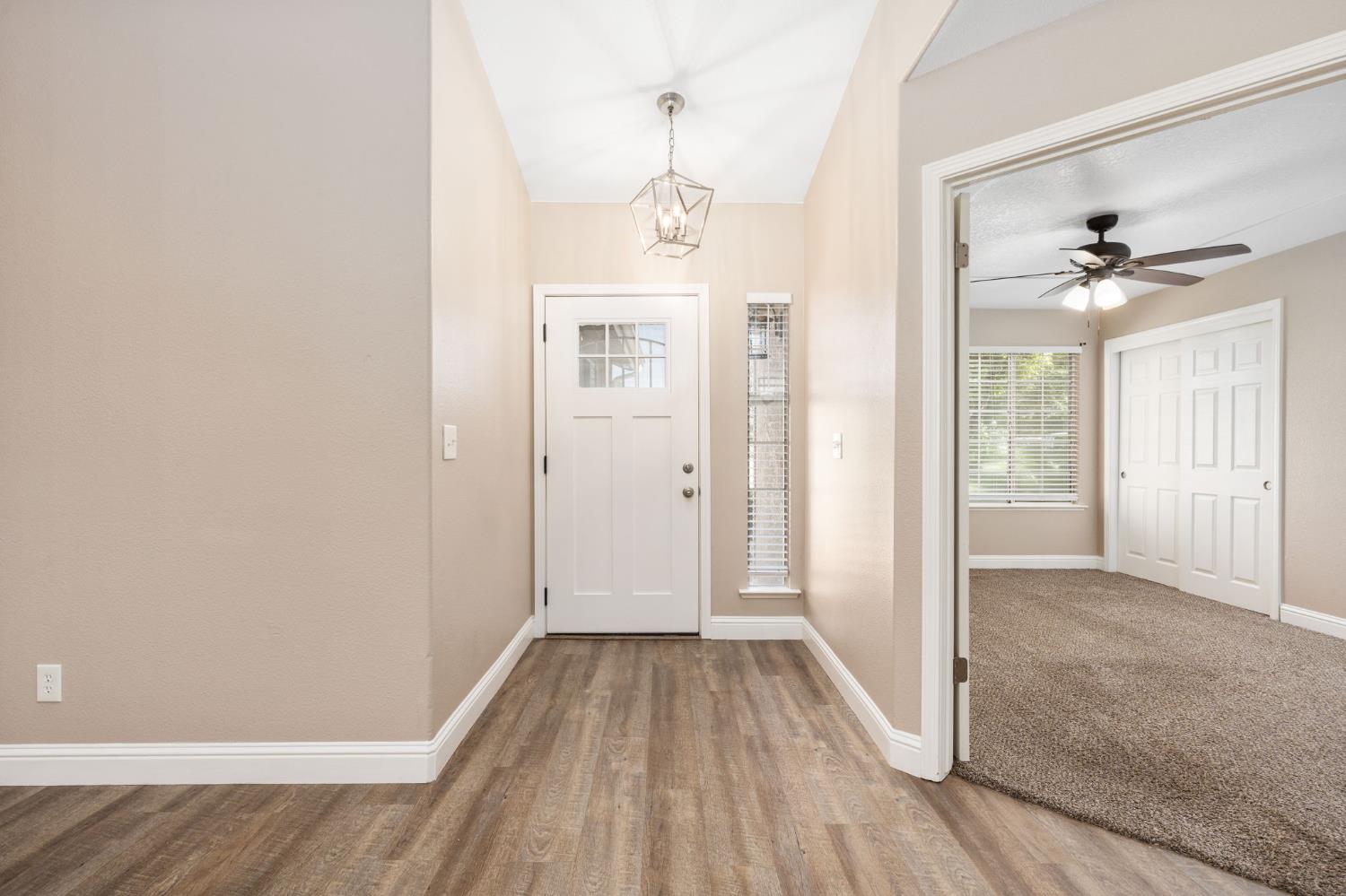 4033 W Providence Ave, Fresno, CA 93722