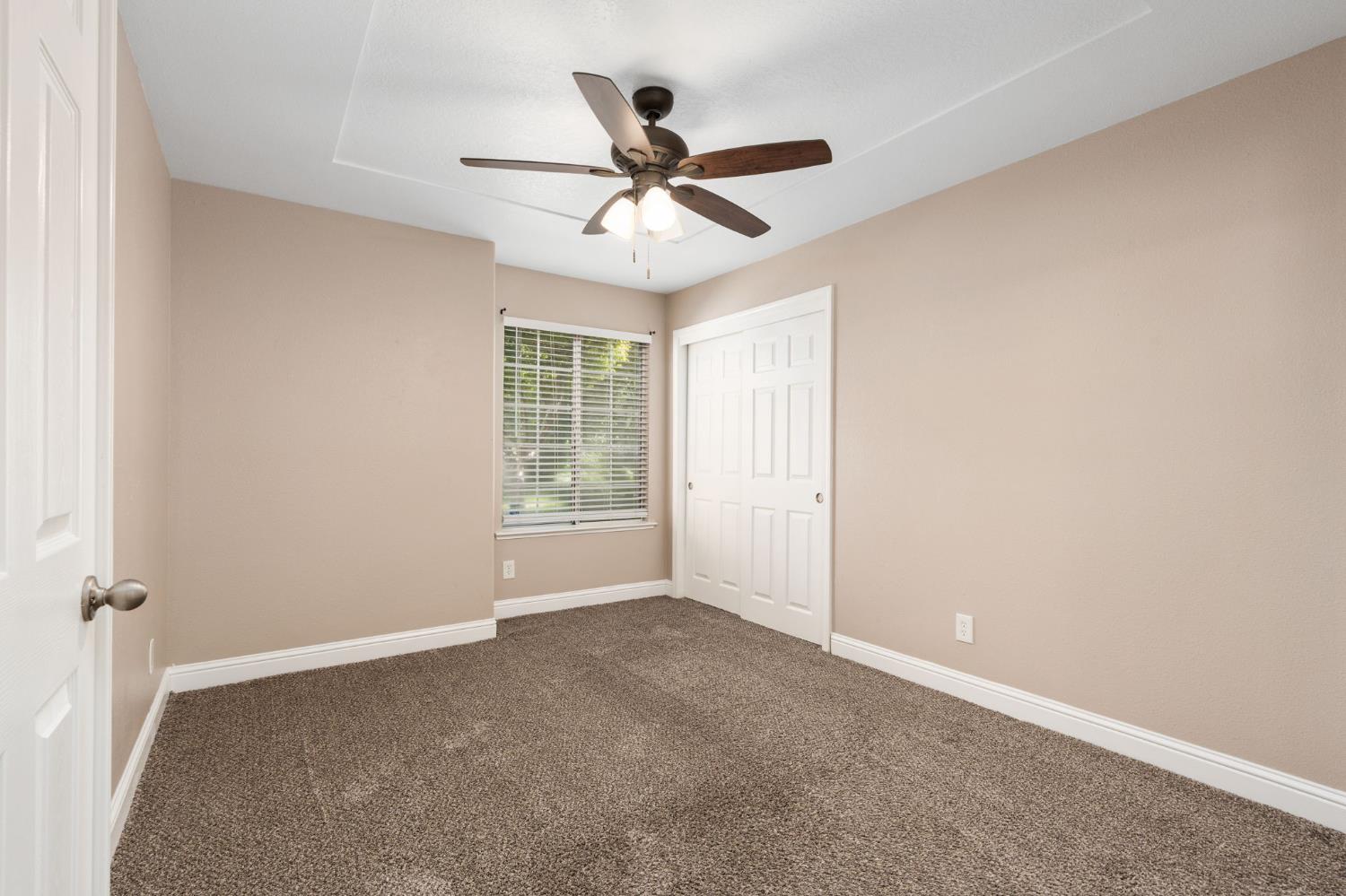 4033 W Providence Ave, Fresno, CA 93722