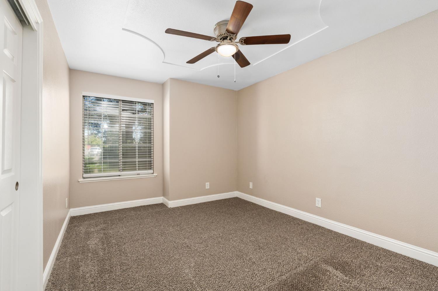 4033 W Providence Ave, Fresno, CA 93722