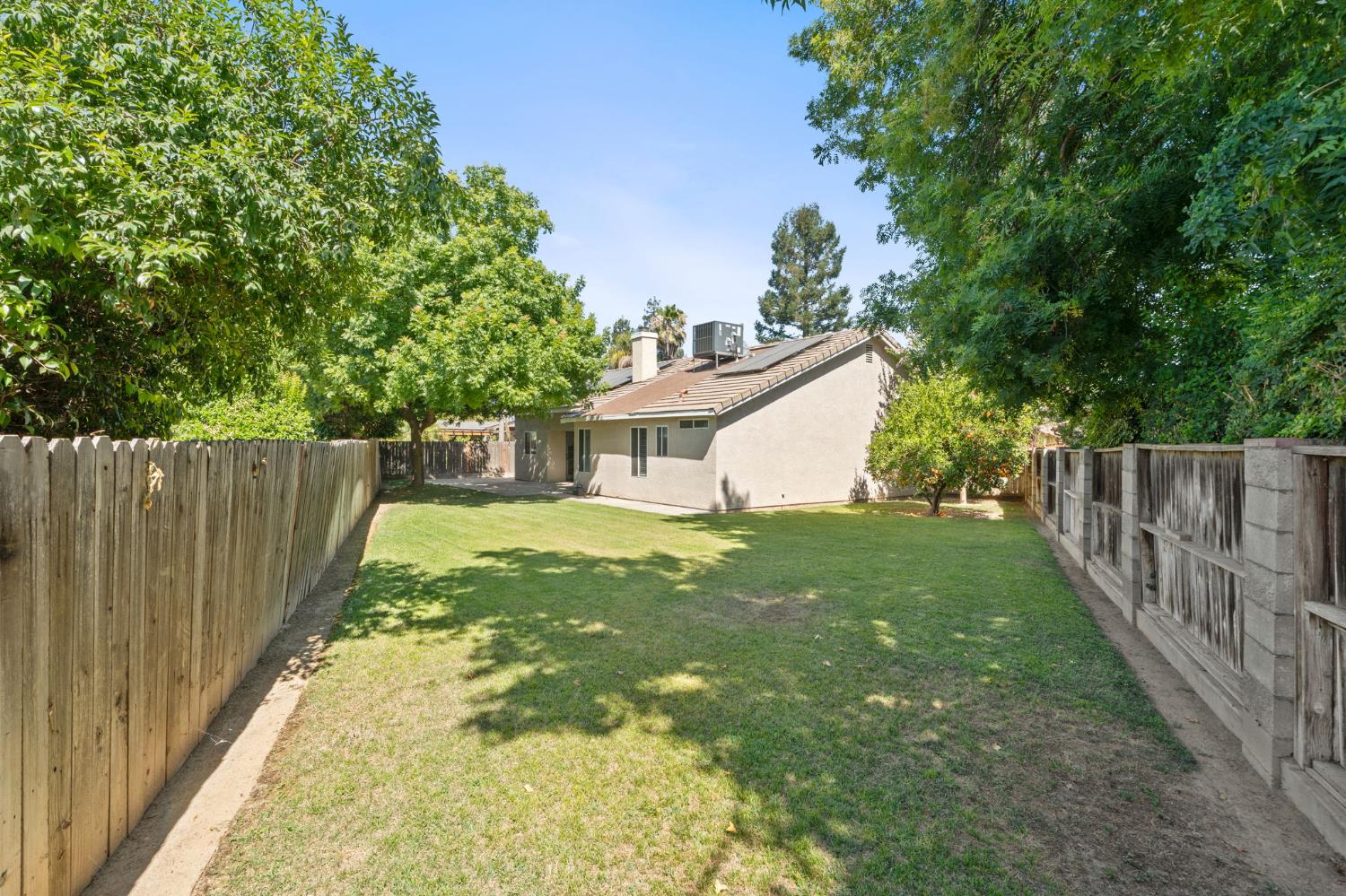 4033 W Providence Ave, Fresno, CA 93722