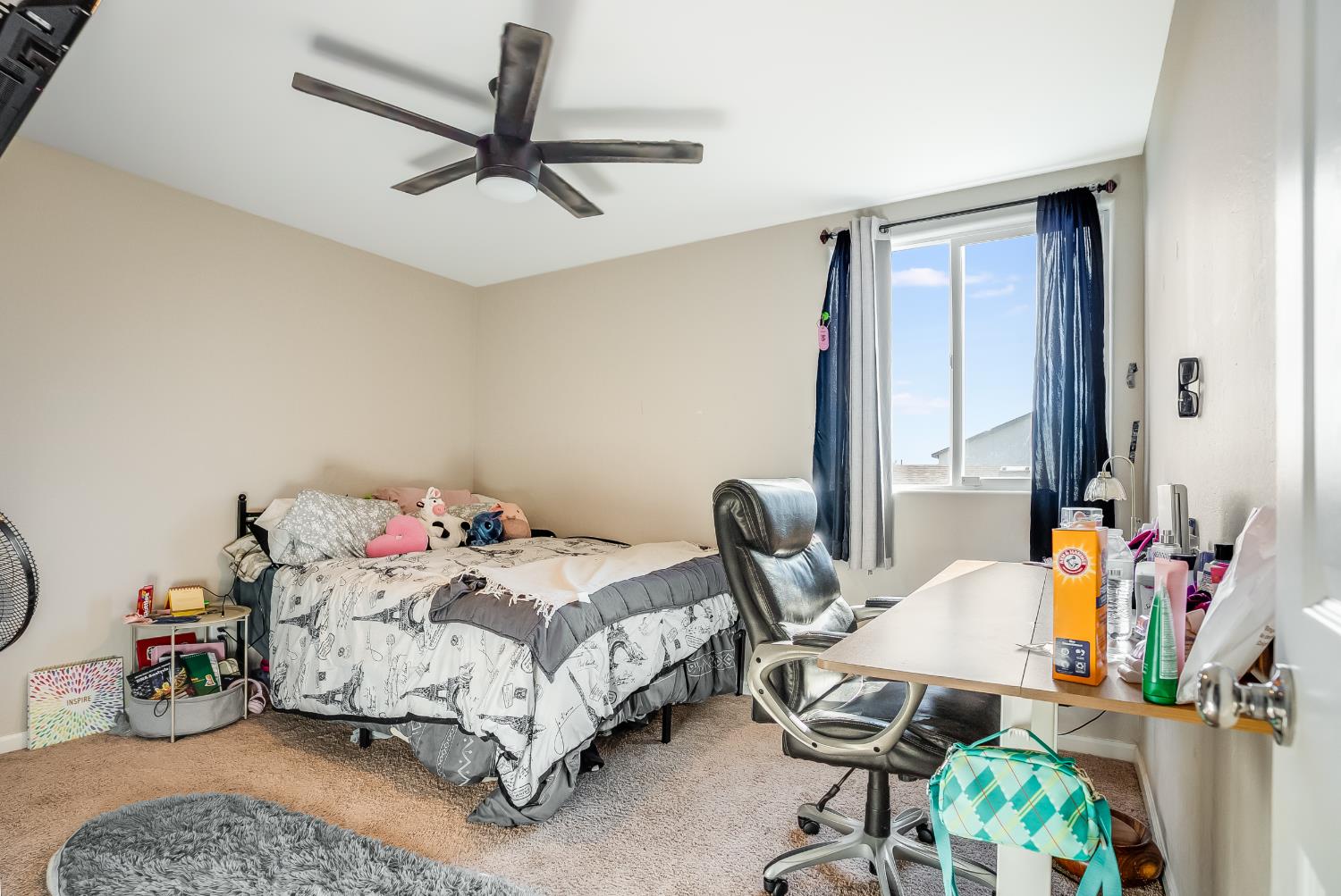1869 E Gum Ave, Reedley, CA 93654