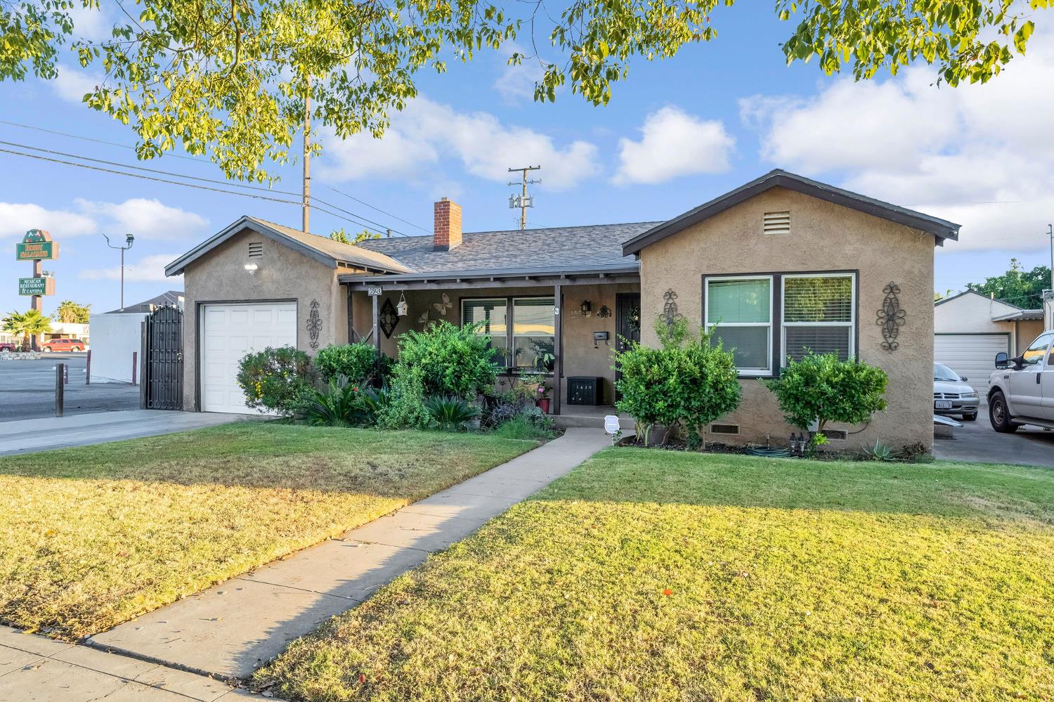 1620 E Michigan Ave, Fresno, CA 93704