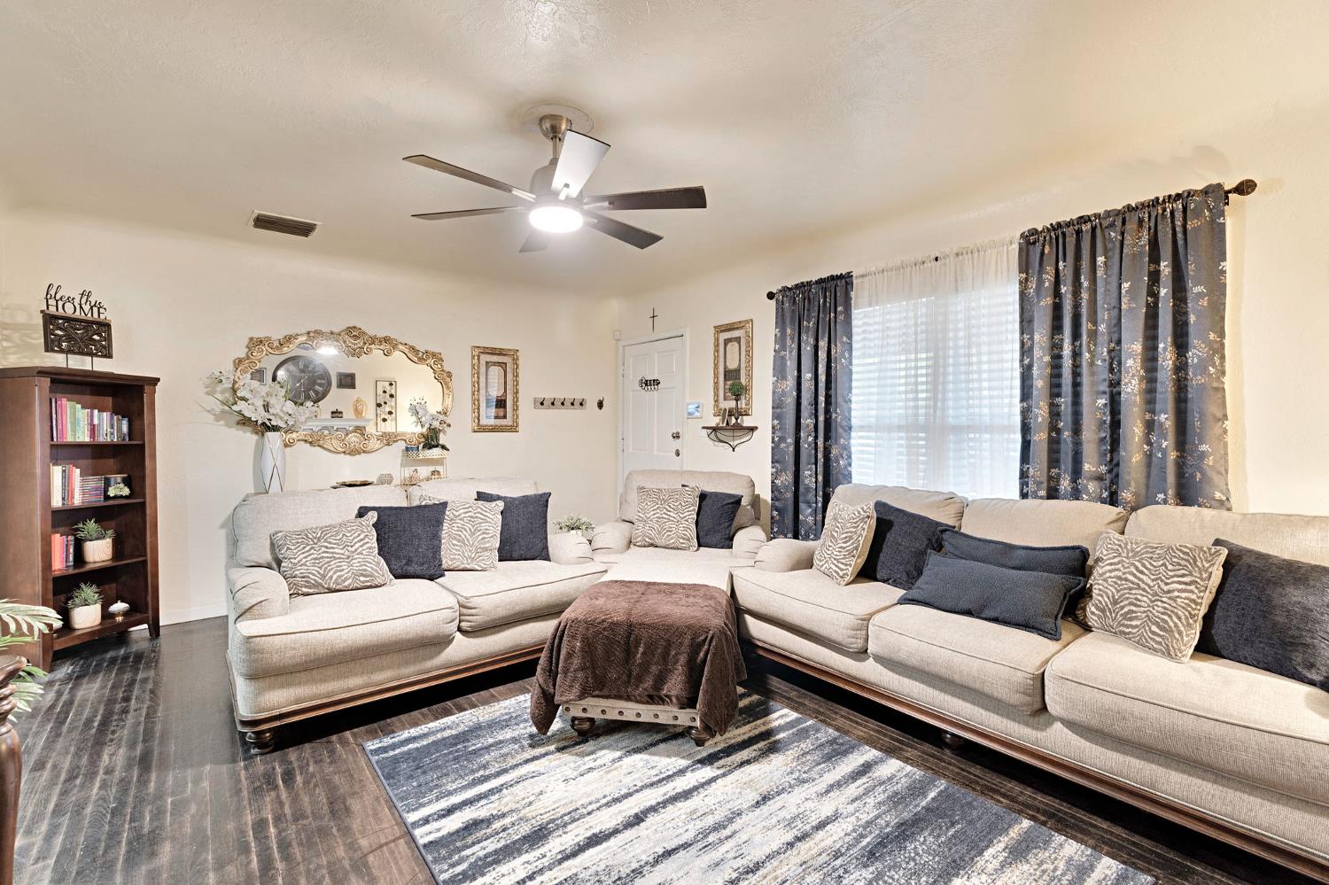 1620 E Michigan Ave, Fresno, CA 93704