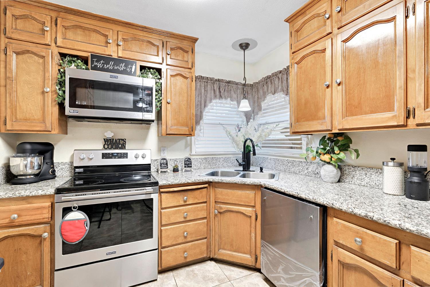 1620 E Michigan Ave, Fresno, CA 93704