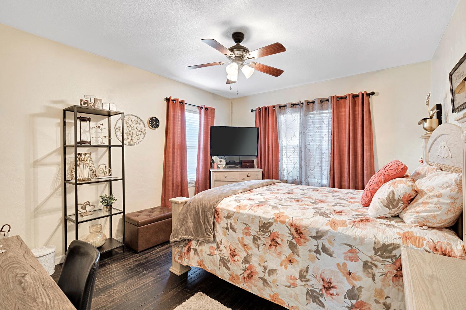 1620 E Michigan Ave, Fresno, CA 93704