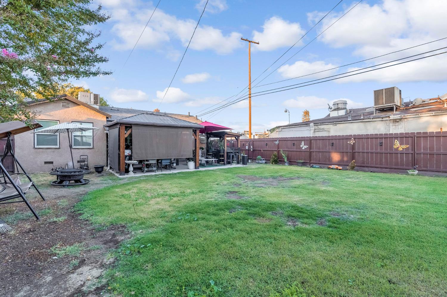 1620 E Michigan Ave, Fresno, CA 93704